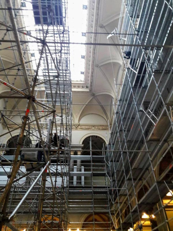 üvegtető, magas állvány